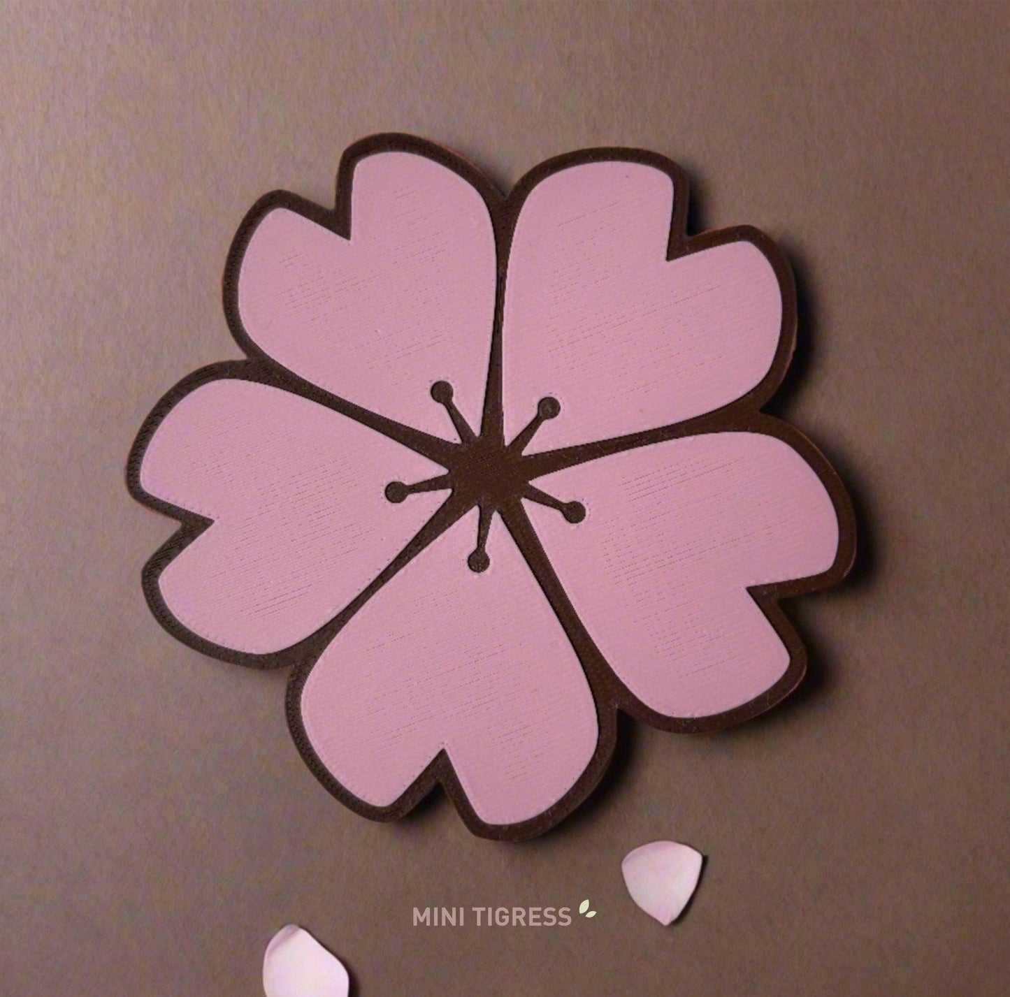 Brown / Pink Petals