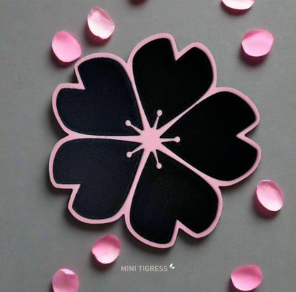 Pink / Black Petals